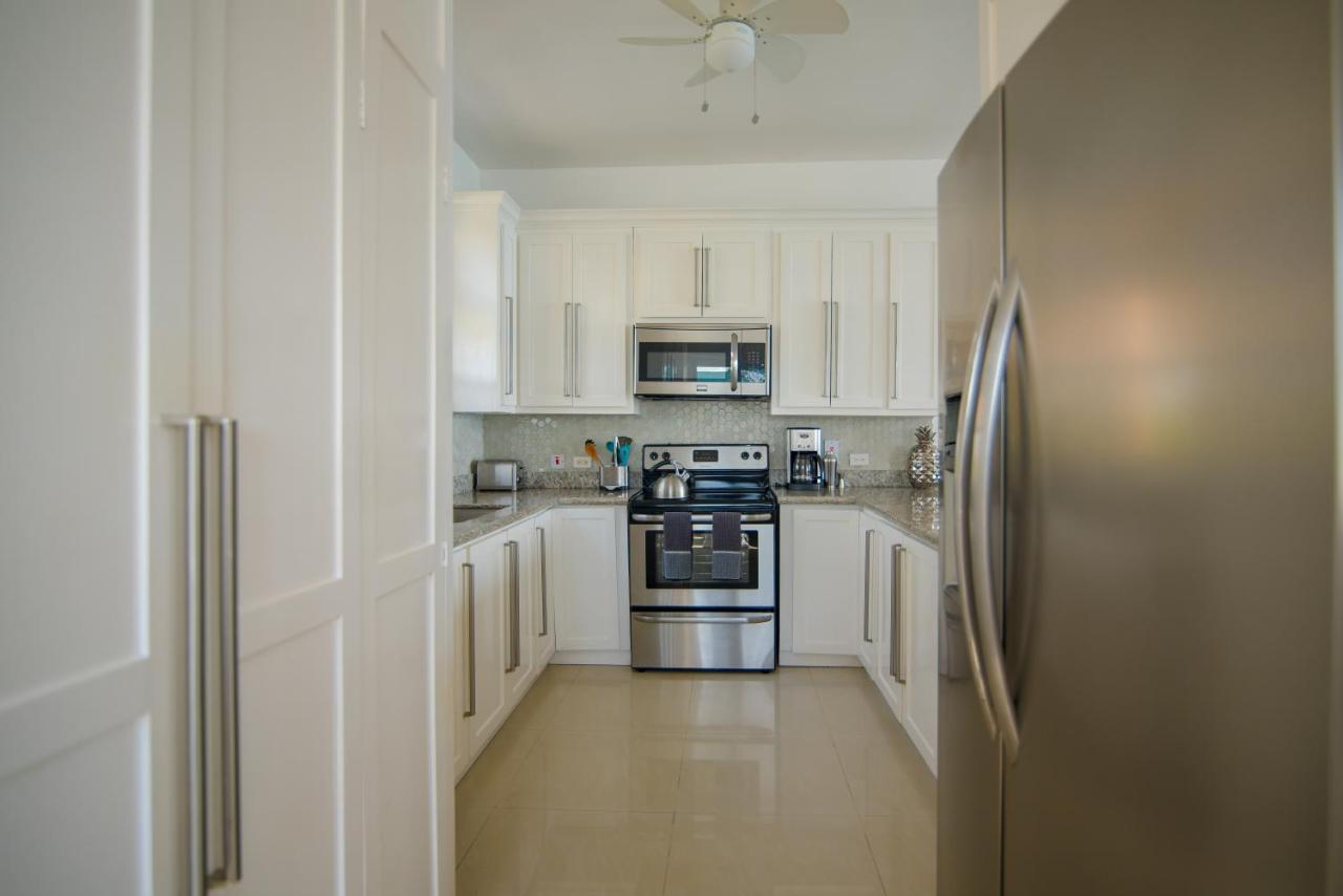 Ocho Rios Penthouse At Whispering Seas Apartment Екстериор снимка
